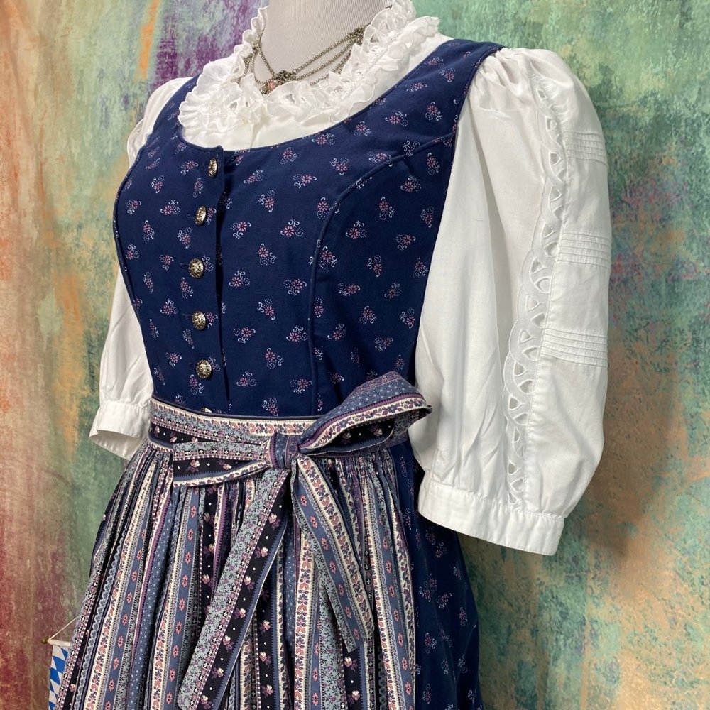 📌 Authentic traditional high-quality Bavarian Dirndl with Blouse and Apron - Picture 5 of 15